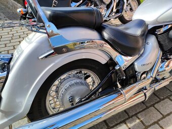 Suzuki C 800 VL 800 Intruder - 4