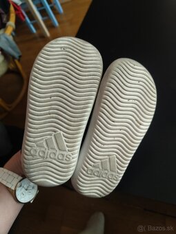 Detské Adidas sandálky - 4