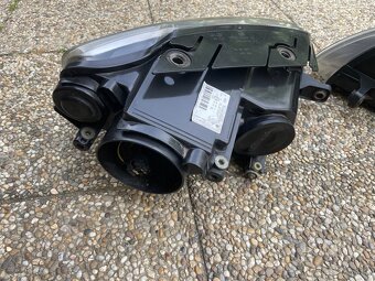 Predne svetla Passat b6 hella - 4