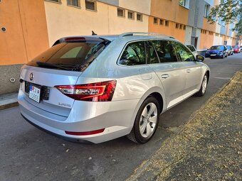 Škoda Superb Combi 2.0 TDI DSG Style - 4