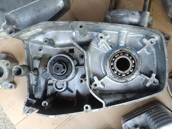 Predám motor na jawu 350 638 - 4