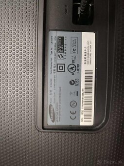 Predám funkční monitor 19" Samsung S19A10N vga - 4