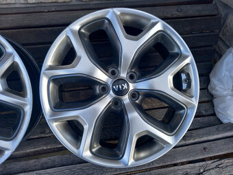 5x114.3 R19 Kia Sorento +snimace - 4