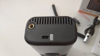 Bezdrôtový elektrický automatický kompresor + LED svetlo. - 4