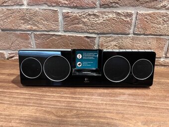 Dokovacia stanica Logitech Pure-fi pre iPod - 4
