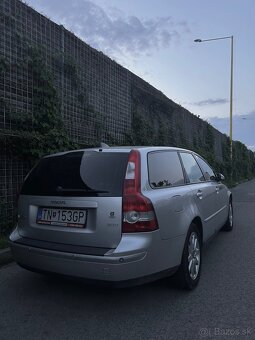 volvo v50 kombi, 2006, 2.0d 100kW - 4