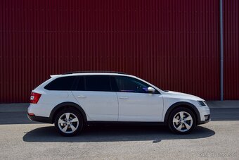 Škoda Octavia Combi SCOUT 2.0TDI DSG GARANCIA KM, NEBURANE - 4