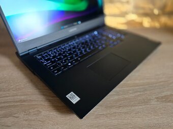 Lenovo Legion 17" Ryz 7/ RTX 3070 8GB/ 16GB RAM/ 1,5T - 4