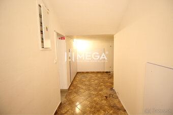 ZNÍŽENÁ CENA - Na prenájom - Lukratívny priestor v centre me - 4