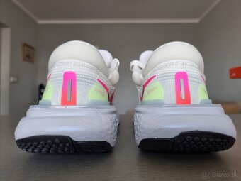 Nike ZOOMX Invincible Run - 4