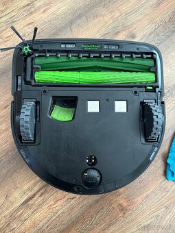 iRobot Roomba S9+ - 4
