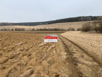 (1.407 m²) POĽNOHOSPODÁRSKY POZEMOK - 4