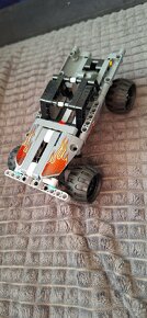 LEGO Technic - Únikové nákladné auto 42090 - 4