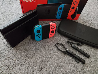 Nintendo Switch V2 - 4