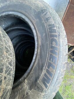Michelin 215/65 r16 - 4