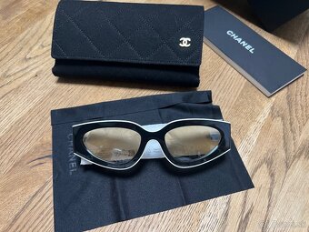 New original CHANEL Cat Eye Black & White - 4