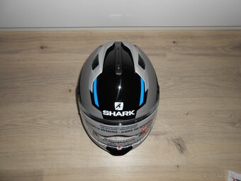 Predam krasnu novu moto prilbu znacky SHARK EVO GT SEAN - 4