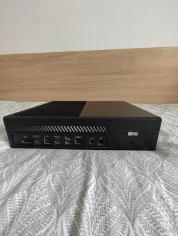 Predám Xbox One + Kinect + krabica + originálny ovládač - 4
