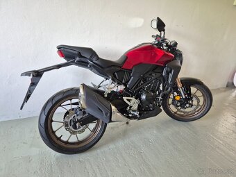 Honda CB300R - 4