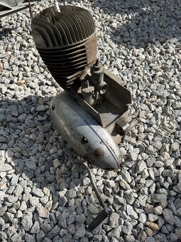 Motor na Jawa 250 / 559 - 4