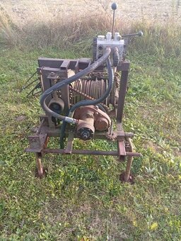 Naviják za traktor V3S - 4