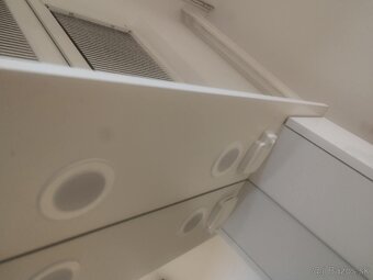 Kúpeľňová skrinka so zrkadlom - 4