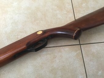 VZDUCHOVKA IŽ-22 - 4