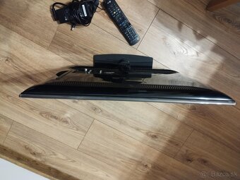 LCD TV LG 22LV2500 (56cm) - 4