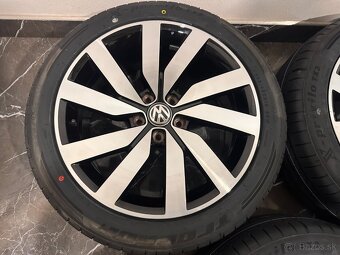 VW Passat 3G B8 & GTE r18 Marseille 3G0601025P - 4