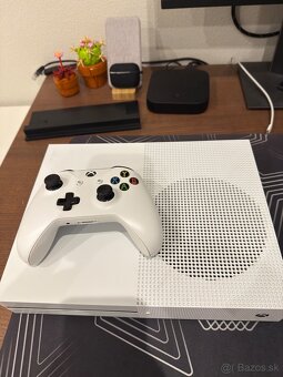 🎮 Xbox One S 1TB s SSD, 2 ovládače, FIFA 23, stojan – TOP s - 4