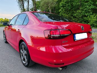 Volkswagen Jetta 2.0 TDI CR Facelift - 4