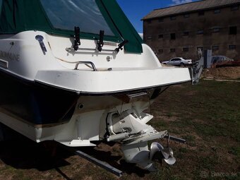 CROWNLINE 26 motorová yachta s prívesom - 4