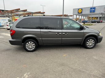 Chrysler Voyager - 4