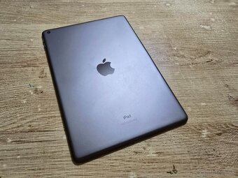 Ipad 7 32gb plnefunkcny ma len bezne znamky na ramiku ale zi - 4
