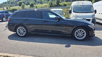 BMW Rad 3 Touring 318d mHEV A/T - 4