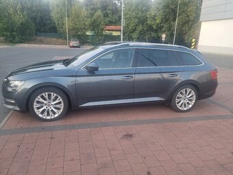Škoda Superb 2021, 160 kW, automat, panoráma, Keyless Entry, - 4