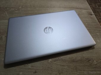 Velke 17.3 palcove HP 17 s procesorom AMD ryzen 7 5 generaci - 4
