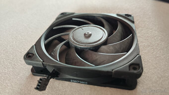 Noctua NF-A12x25 PWM chromax.black.swap - 4