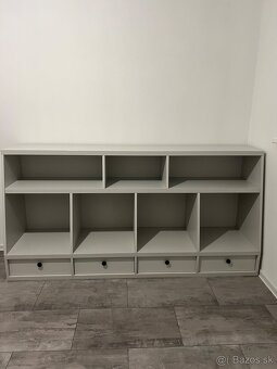 Skrinka na boxi šufliky kancelária - 4