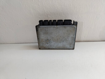 RJ Renault Clio HOM7700864585 S101200047C 40€ - 4