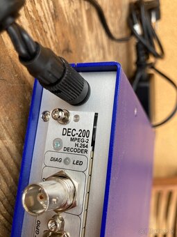 Přenosný Dekodér Teracue DEC-200 - 4