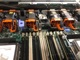 IBM x3550 M4 server - 4