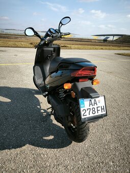 Malaguti F12 Phantom 100 - 4