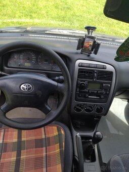 Toyota Avensis - 4