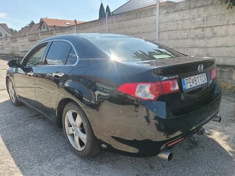 Honda accord 2.4 benzín 2010 - 4