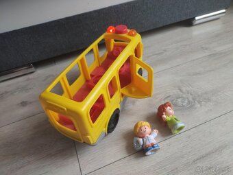 Fisher Price Little People Školský autobus, dve postavičky - 4