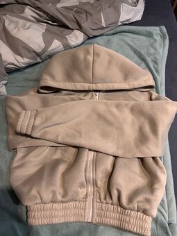 Dámske oblečenie - 4