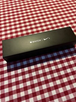 Apple Watch 4 44mm - 4