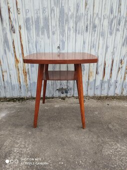 Predam starozitny stolik - 4