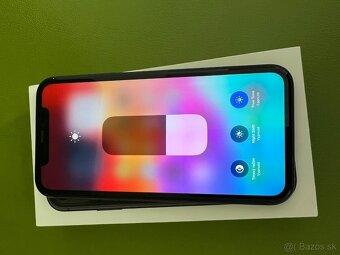iPhone 11 64GB Black - 4